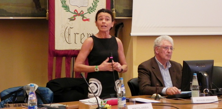 Stefania Bonaldi e Vincenzo Cappelli durante l'ultimo Consiglio comunale